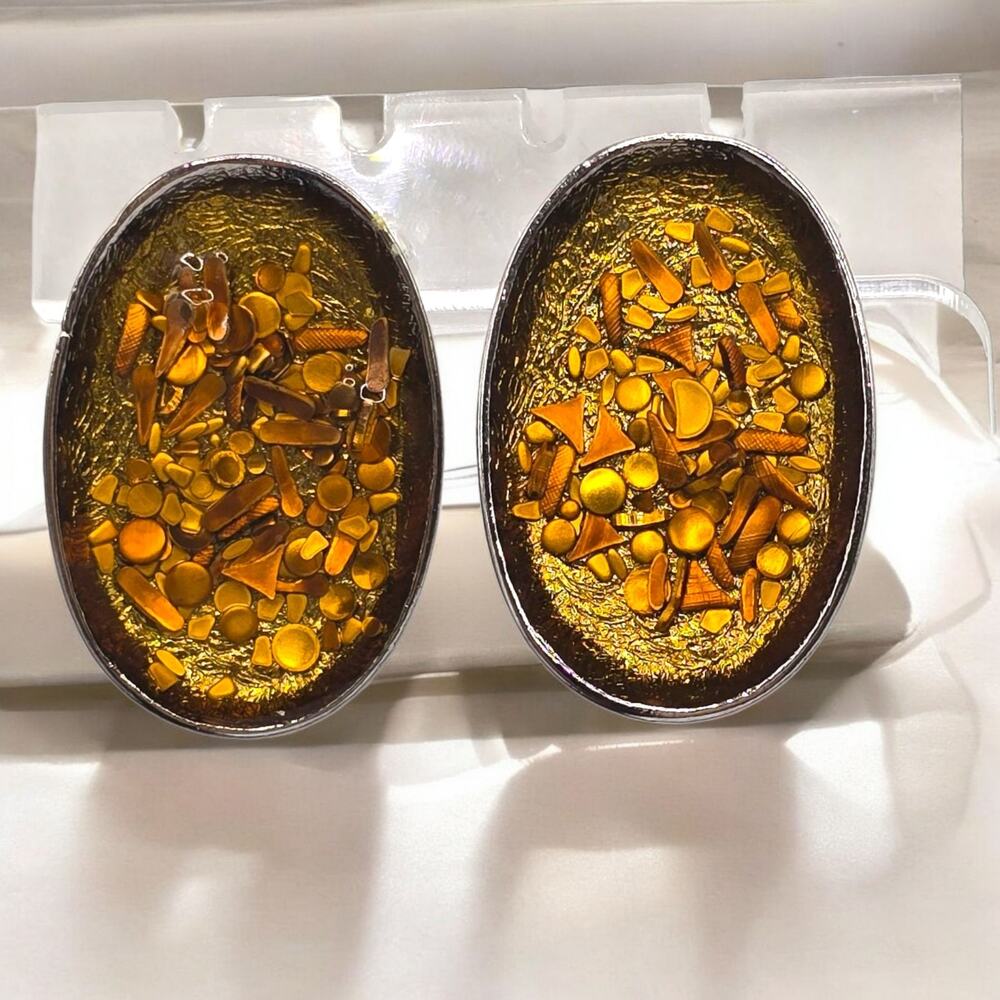Vintage Confetti Earrings Pierced Gold Flake Speckled Resin Oval Statement P118